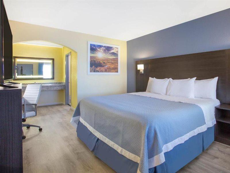 Days Inn By Wyndham Airport - Phoenix Kültér fotó