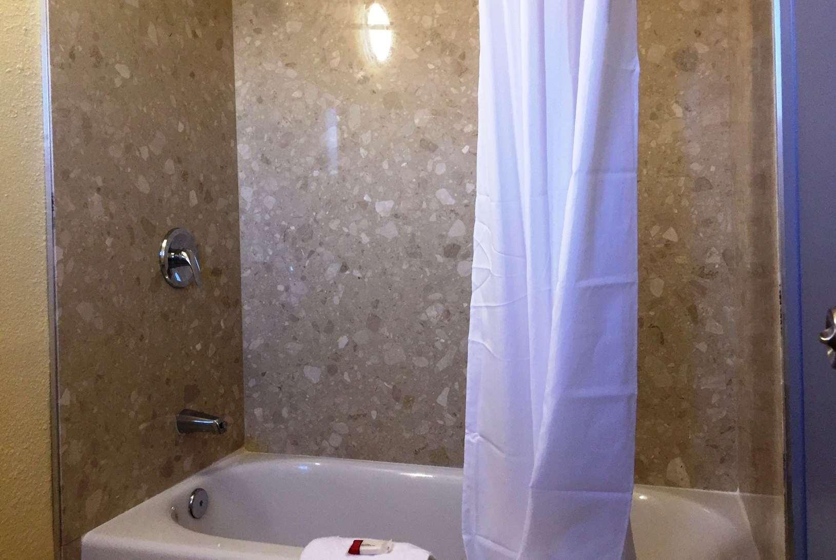 Days Inn By Wyndham Airport - Phoenix Kültér fotó