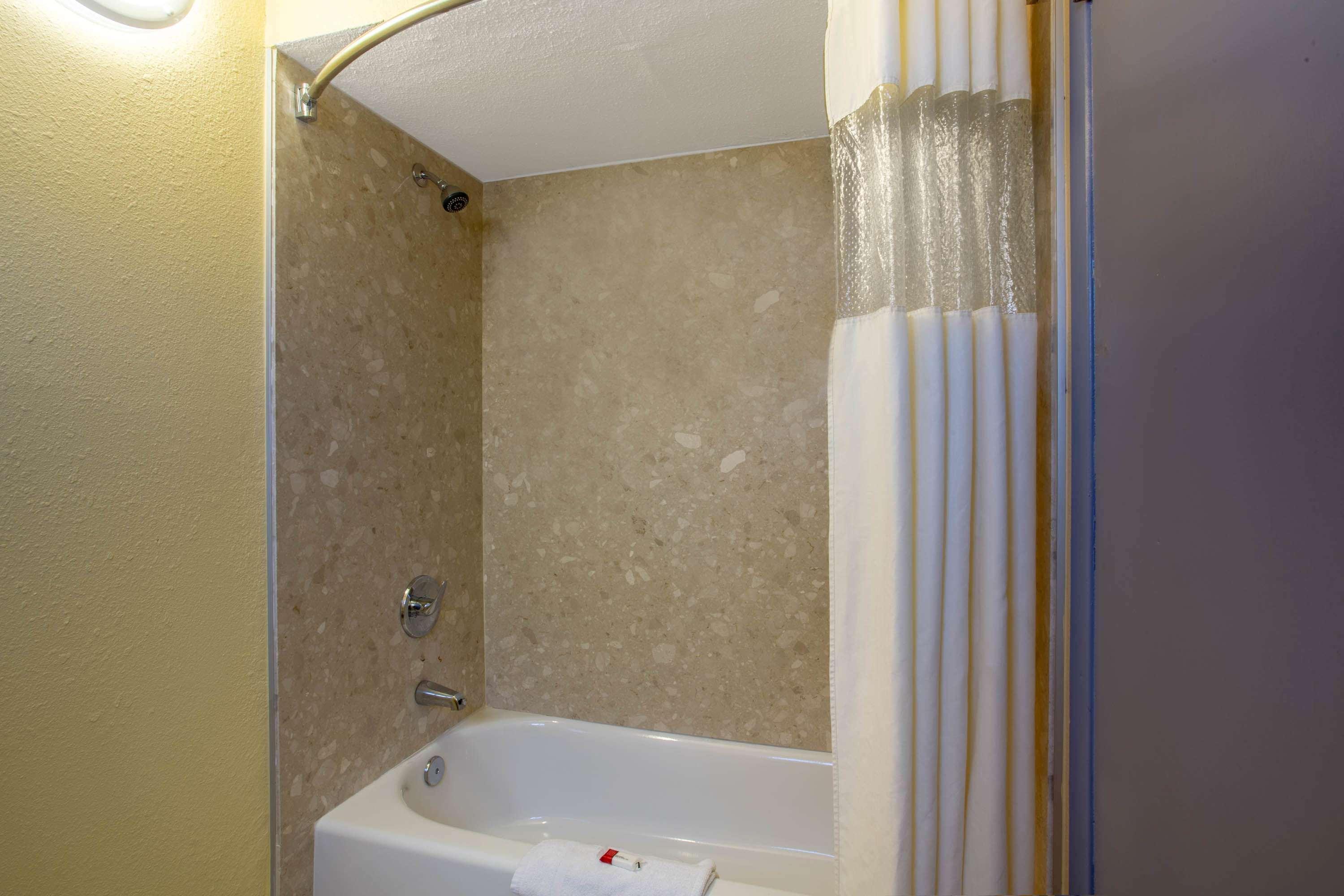Days Inn By Wyndham Airport - Phoenix Kültér fotó