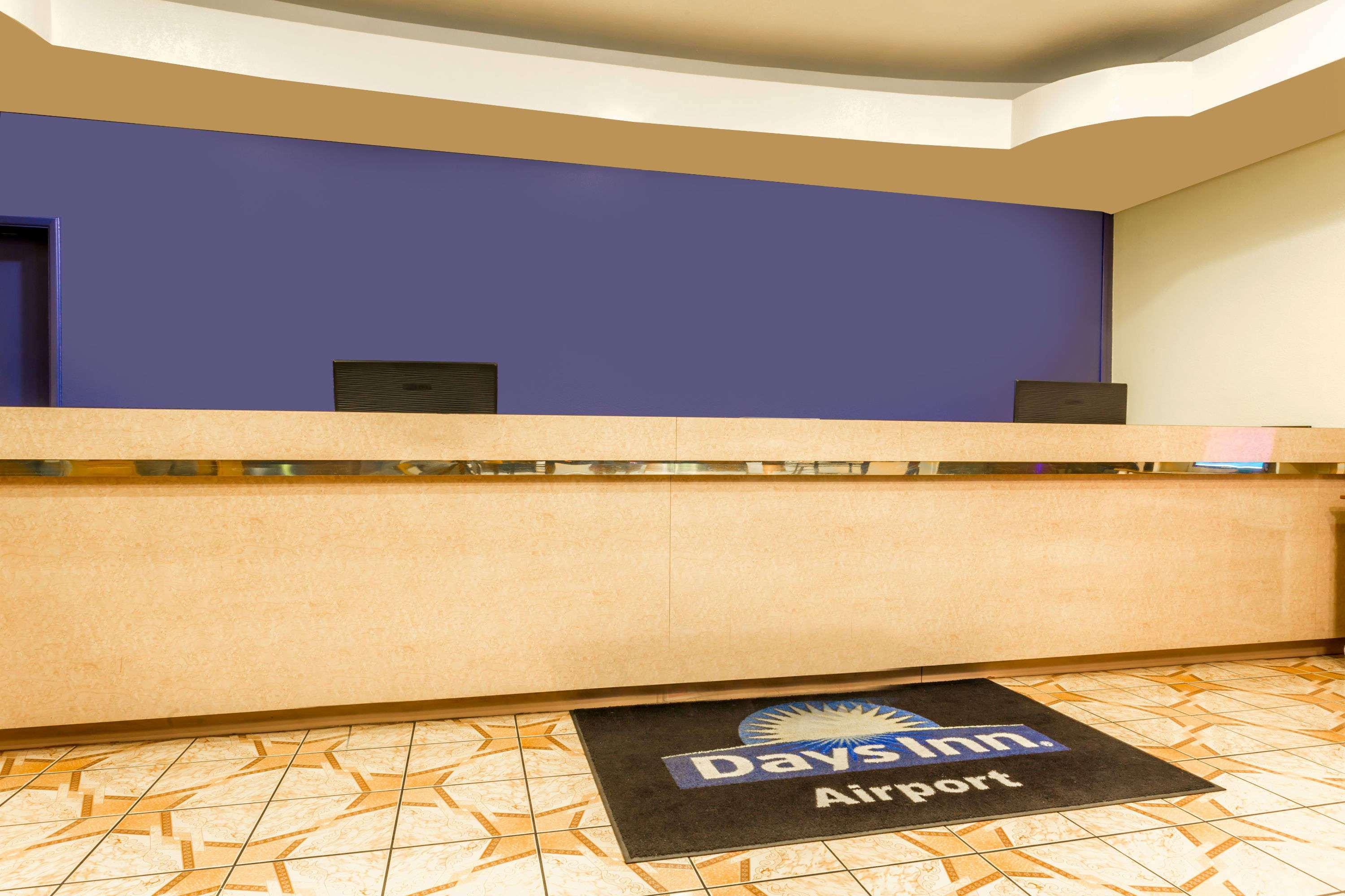 Days Inn By Wyndham Airport - Phoenix Kültér fotó